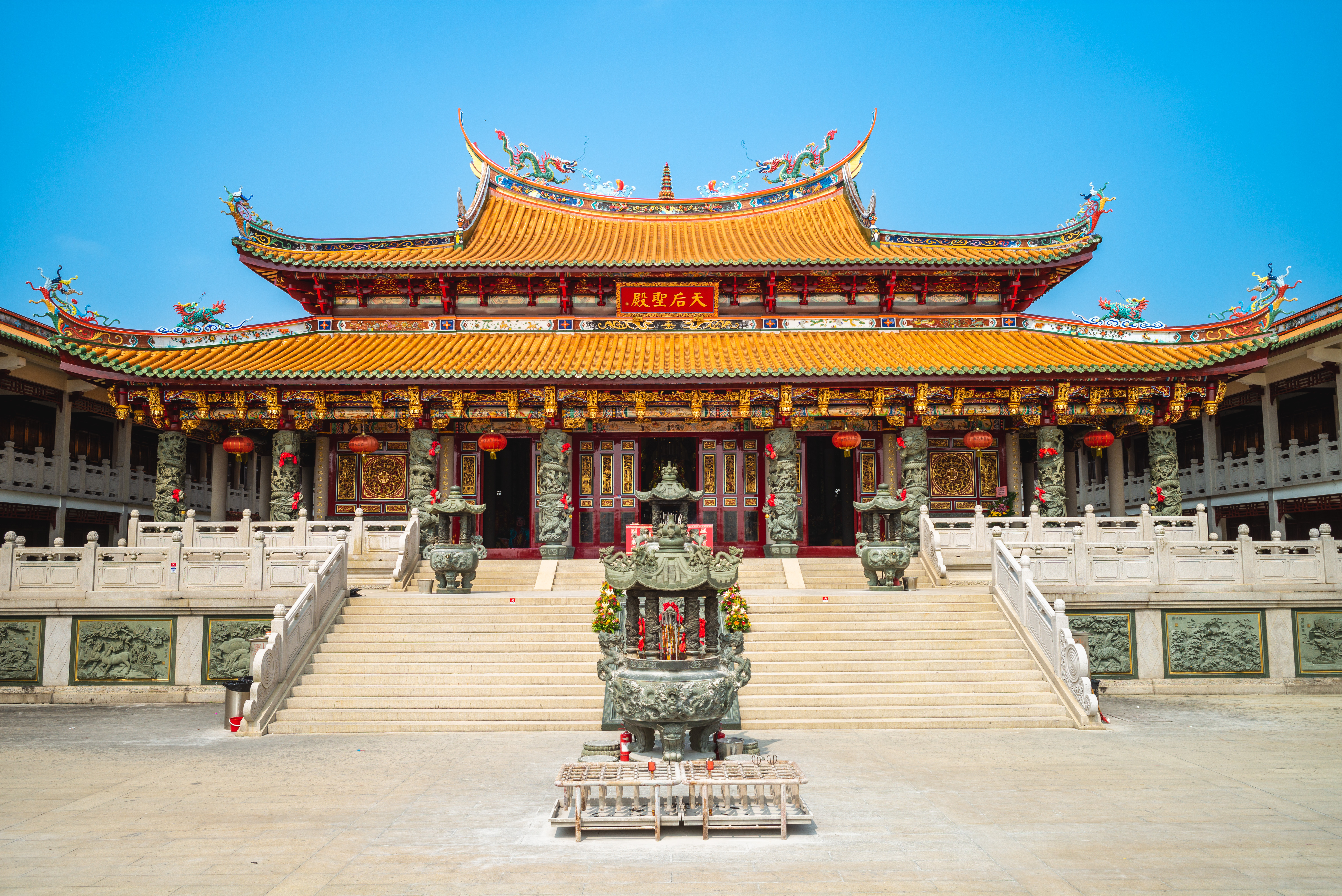 Entdecken Sie die Wunder Chinas: Eine Reise durch Geschichte, Architektur und kulinarische Vielfalt