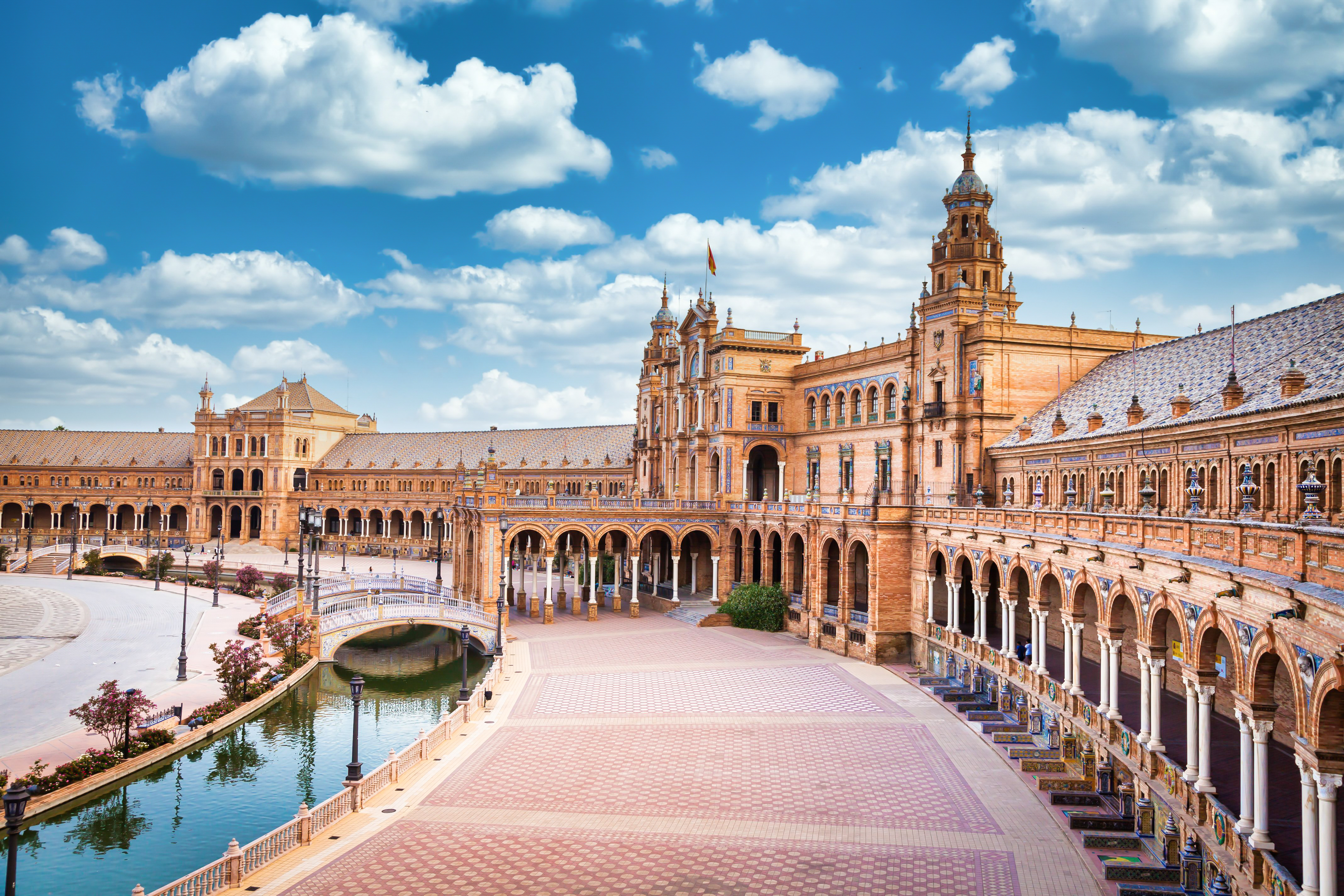 Entdecke die Vielfalt Spaniens: Ein unvergessliches Reiseabenteuer für jeden!