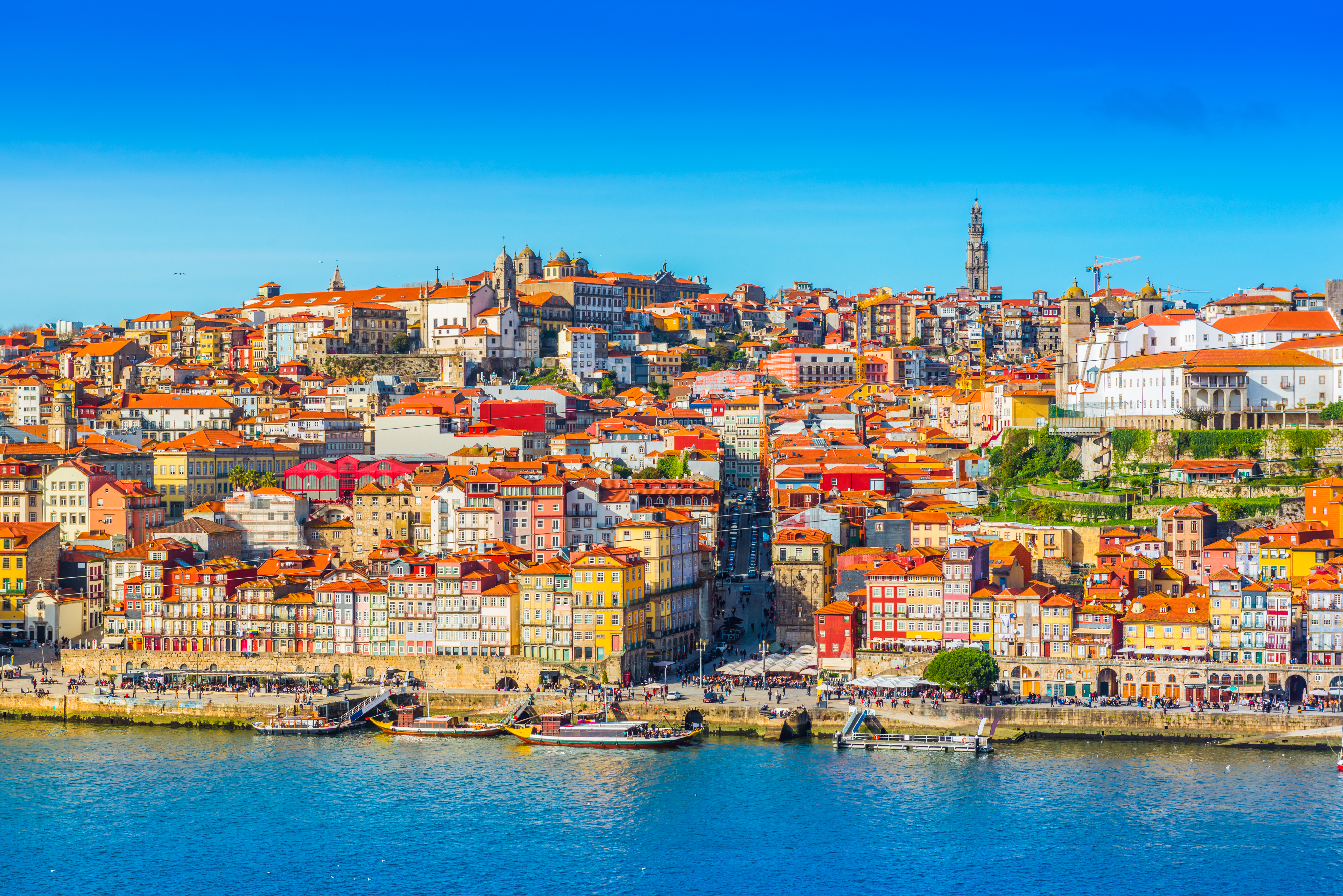 Entdecke die Vielfalt Portugals: Ein Abenteuer voller Kultur, Natur und Genuss!